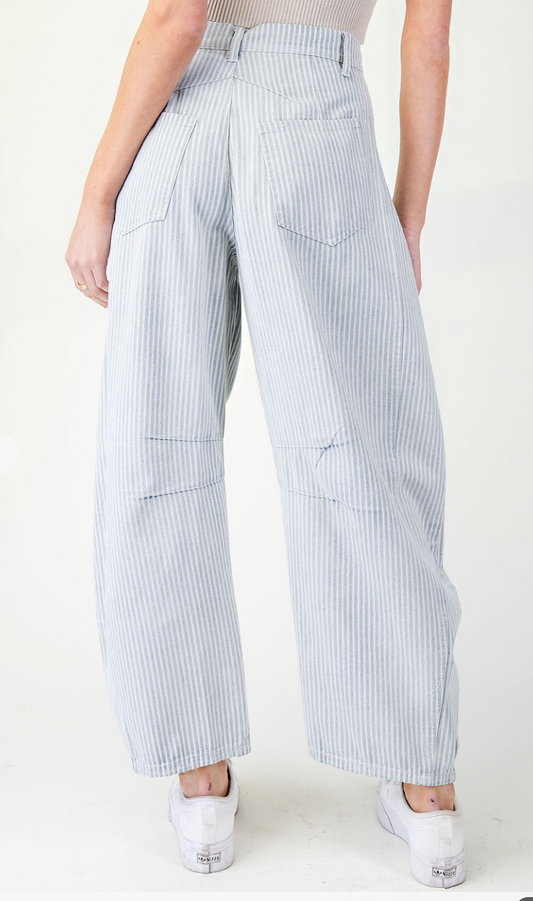 Coastline Barrel Jeans